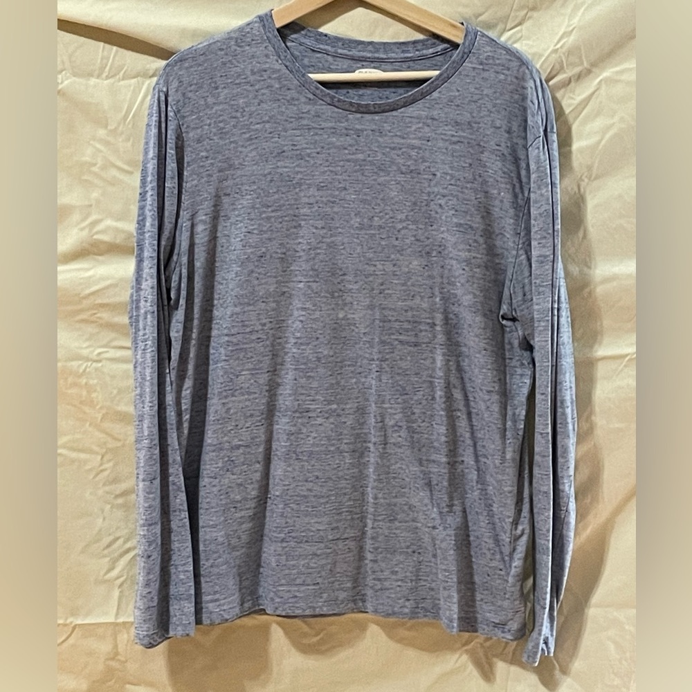 Old Navy lot of 4 long sleeve shirts size Large.